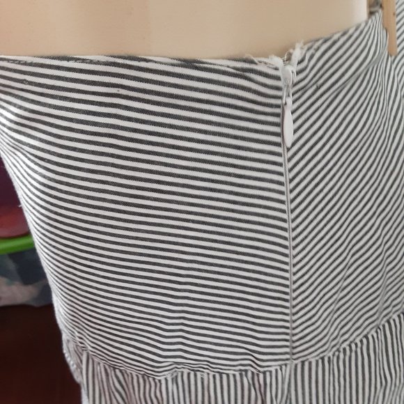 Allison Taylor Blue & White Pinstripe A Line Midi Skirt Applique Flowers - Picture 4 of 9